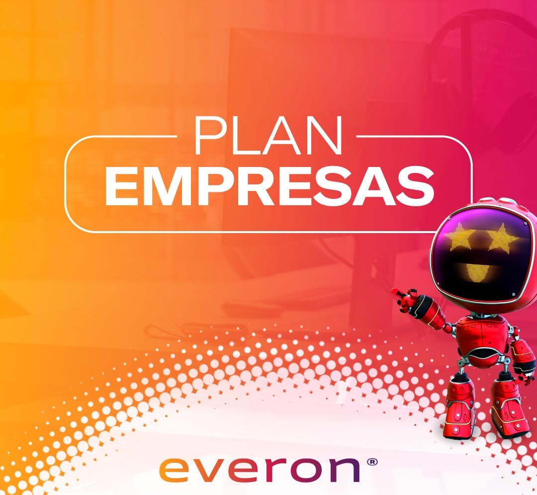 Técnico de EVERON trabajando en el tendido de red para clientes corporativos